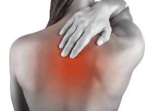 Dor-nas-costas-300x219 Dor nas costas | Médica anestesiologista comenta sobre uma das principais causas de afastamento do trabalho
