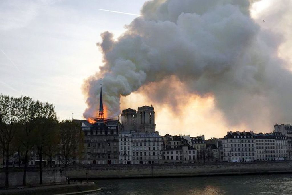 Notre-Dame-1024x683 França pede doações e avalia danos na Notre-Dame