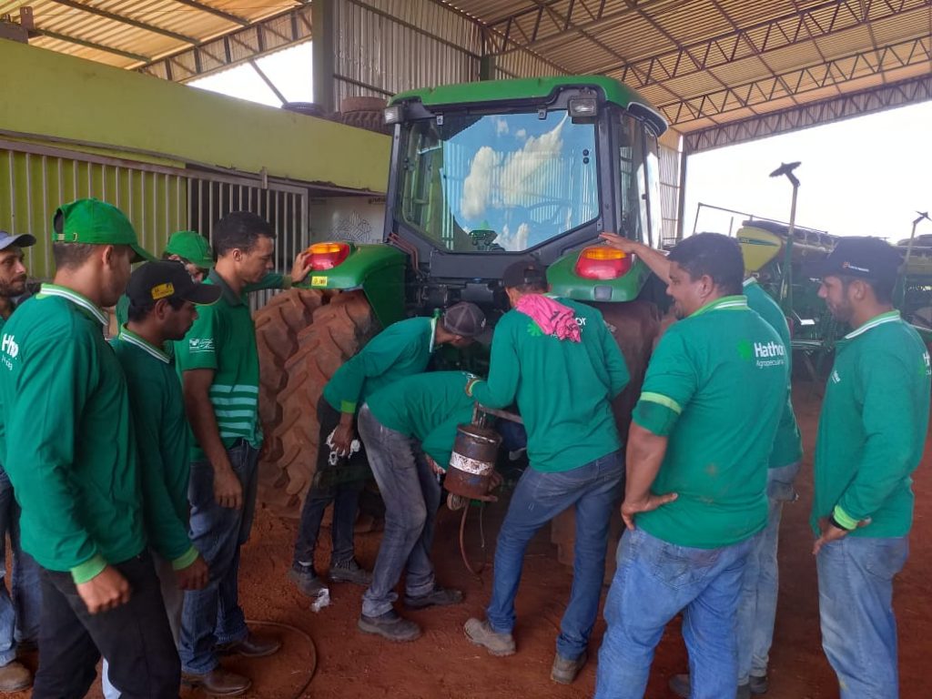 Senar-trator-2-1024x768 SENAR realiza cursos de Formação Profissional Rural para produtores rurais