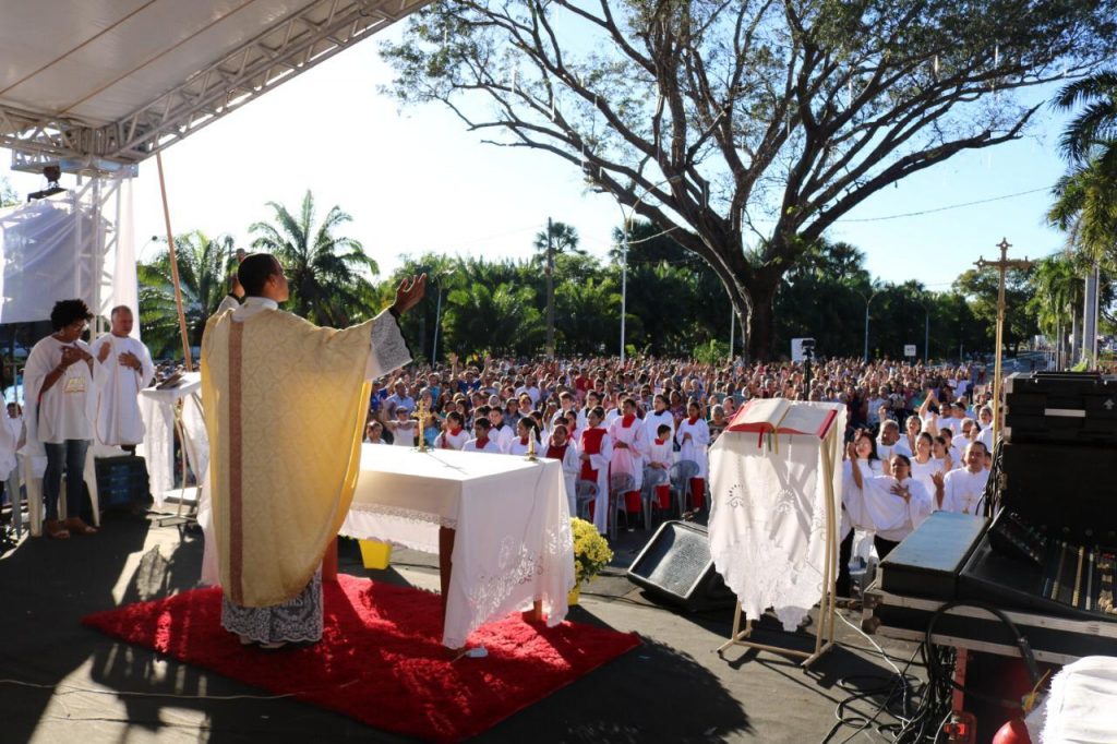 Corpus-Christi-1d-1024x682 Católicos de Gurupi celebram o Corpo de Cristo no Parque Mutuca