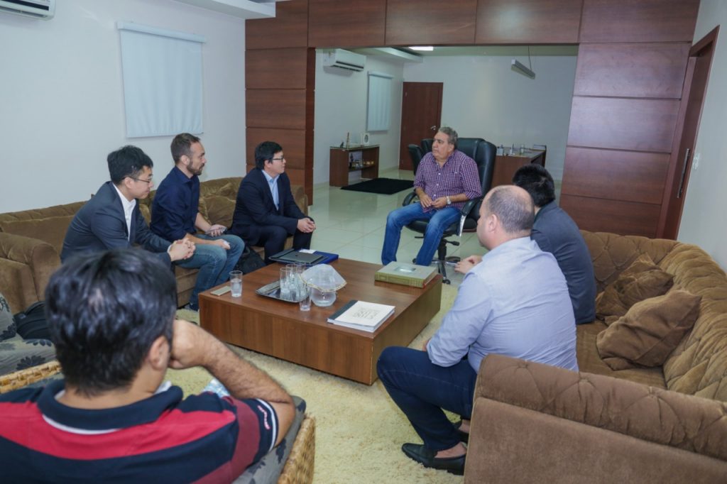 Empresários-chineses-Prefeitura-de-Gurupi-1024x682 Empresários de multinacional chinesa apresentam proposta de soluções em segurança ao prefeito Laurez Moreira