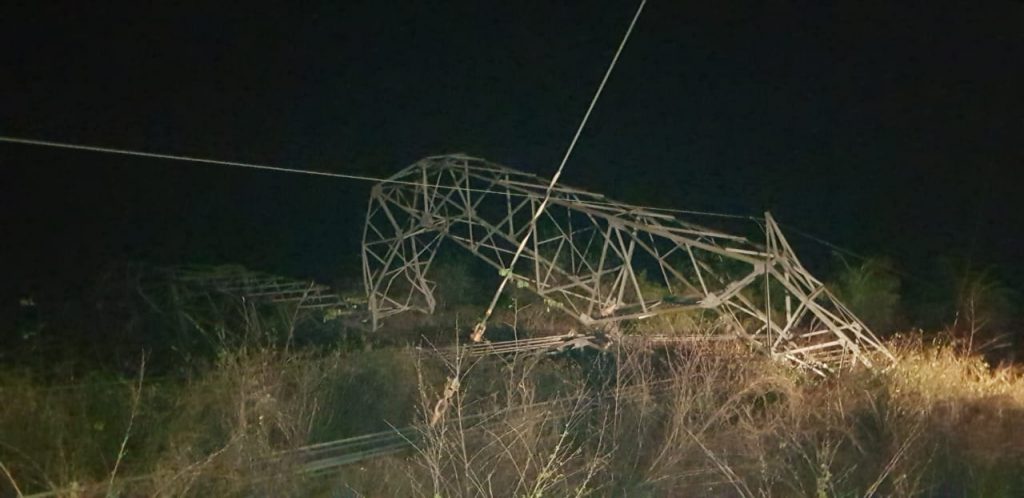 Internet-torre-furna-Nova-Rosalândia-1024x498 Ventos forte danificam linha de transmissão de Furnas em Nova Rosalândia e deixa parte da região sul sem internet