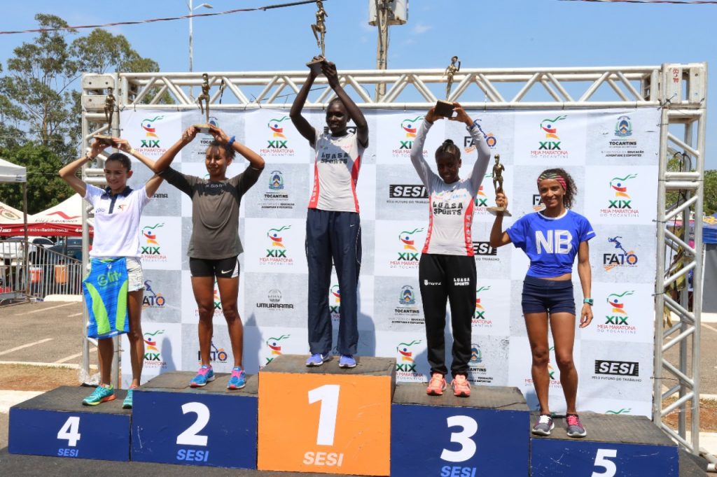 Maratona-quenianos-2-1024x682 Quenianos vencem a 19ª Meia Maratona do Tocantins