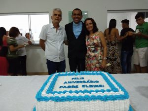 IMG_20200103_212128506_MP-300x225 Padre Eldinei completa aniversário e divulga programação de 60 anos da Paróquia Santo Antônio