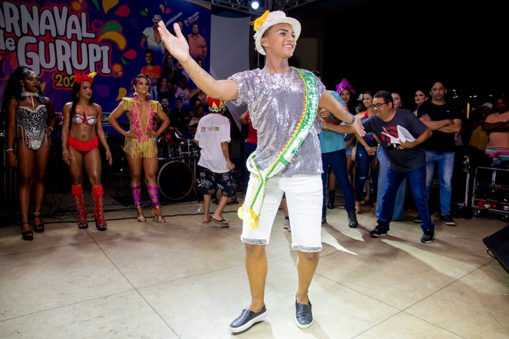 Rei-e-Rainha-do-Carnaval-de-Gurupi-2020-6-1024x682 Claudenira Ferreira é escolhida pela terceira vez como rainha do carnaval de Gurupi