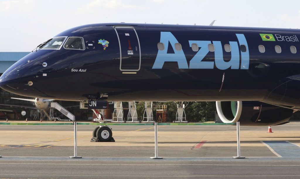 Azul-1024x613 Azul anuncia suspensão de vários voos internacionais e Latam Airlines reduzirá voos em 70% devido ao coronavírus