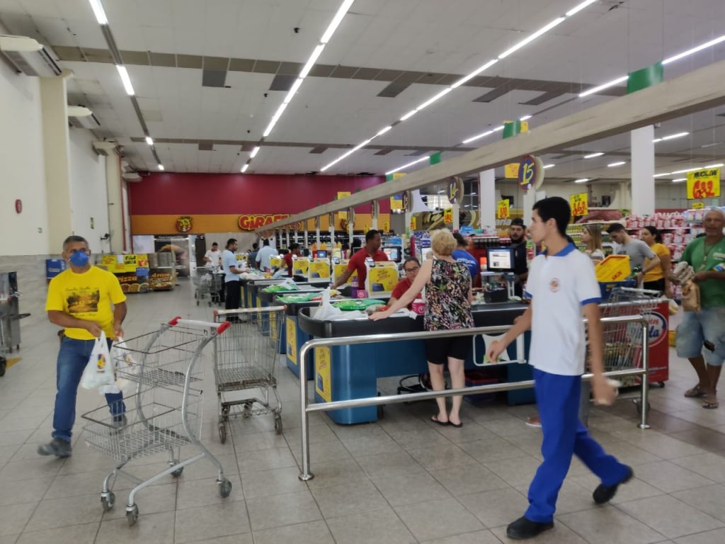 Supermercado-3-1024x768 Vendas em supermercados sobem 15,8% em fevereiro