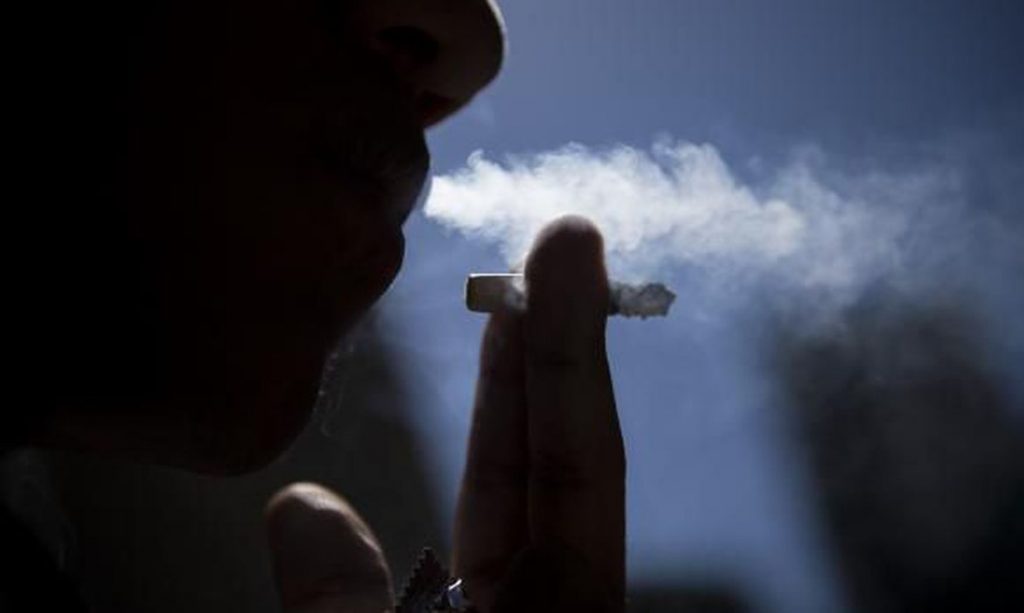 tabagismo_marcelo_camargoagencia_brasil-cigarro-1024x613 Tocantins é o estado com maior percentual de motoristas que dirigiram após beber, revela pesquisa do IBGE