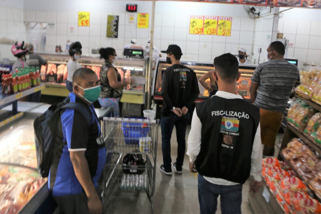 supermercado-araguaína-1024x682 Fiscais orientam sobre medidas restritivas em supermercados de Araguaína