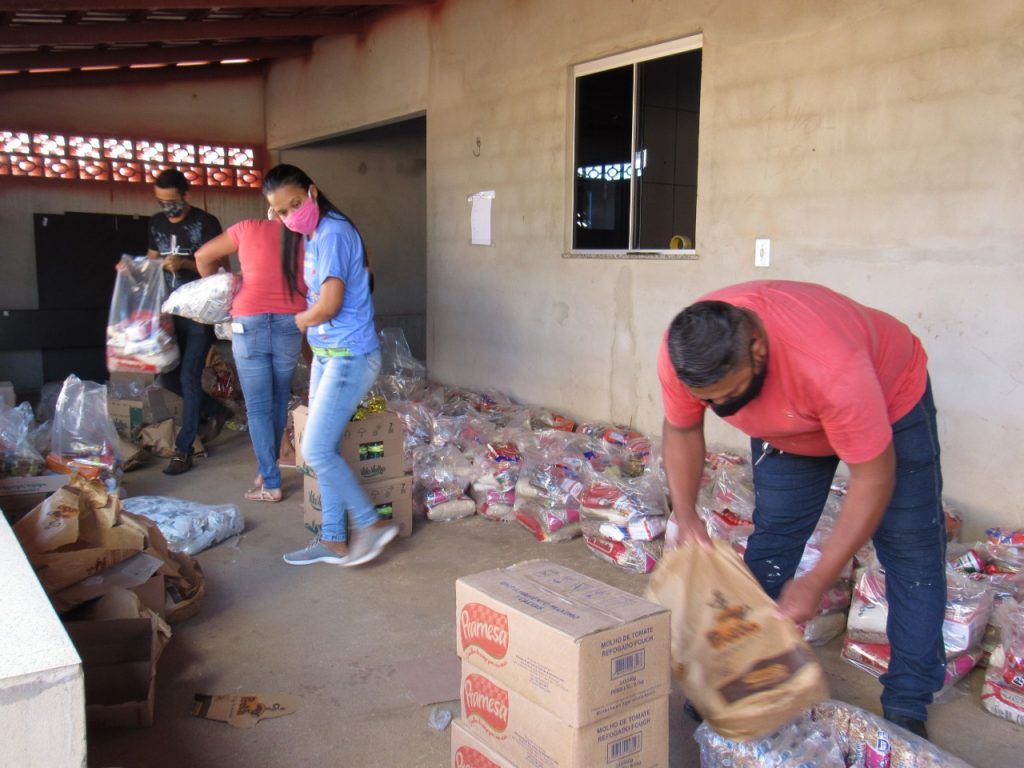 WhatsApp-Image-2020-07-31-at-11.35.48-1024x768 Prefeitura de Cariri entrega mais de 15 toneladas de alimentos para famílias do município