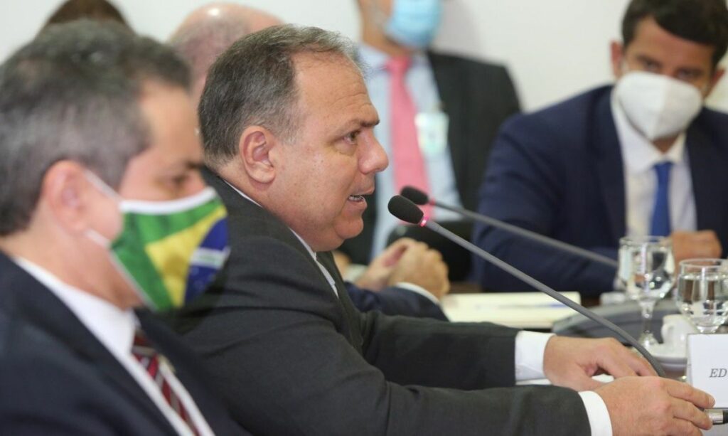 Eduardo-Pazuello-1024x613 Ministro da Saúde diz que Brasil tem 300 milhões de doses de vacinas garantidas
