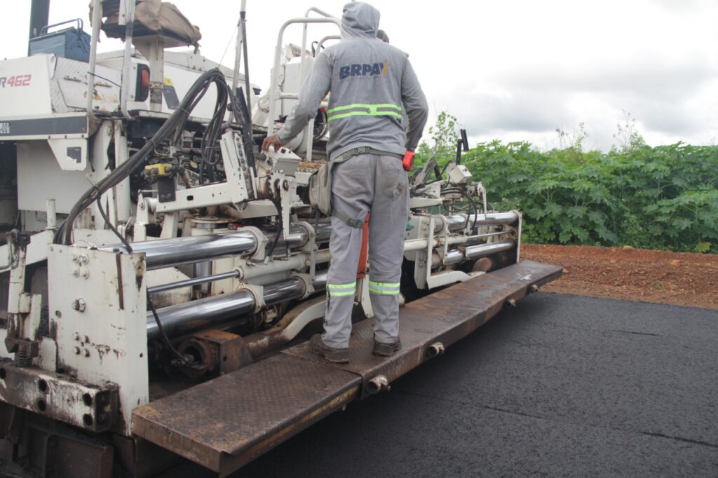 EStrada-Foto--1024x682 Governo do Tocantins anuncia reconstrução de mais 100 km de rodovias na região sul do Estado