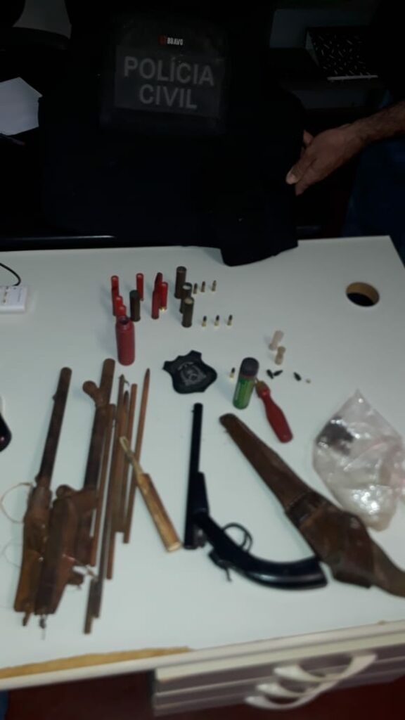 Suspeito-de-comercializar-municoes-em-Palmeiropolis-e-preso-pela-Policia-Civil-do-Tocantins-576x1024 Homem é preso suspeito de comercializar munições no sul do estado