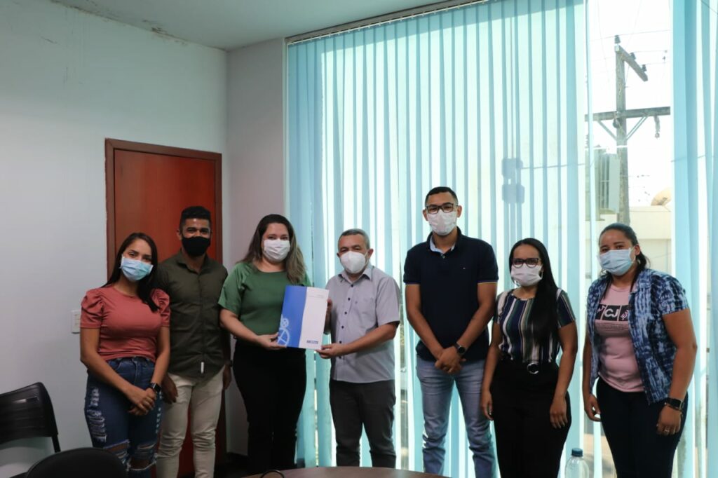 Parceria firmada entre prefeito Ronivon Maciel e equipe e a gerente do SENAI Taquaralto