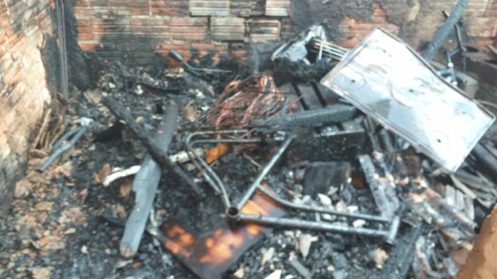 fofo-1024x576 Fogão a lenha provoca incêndio em residência em bairro de Gurupi