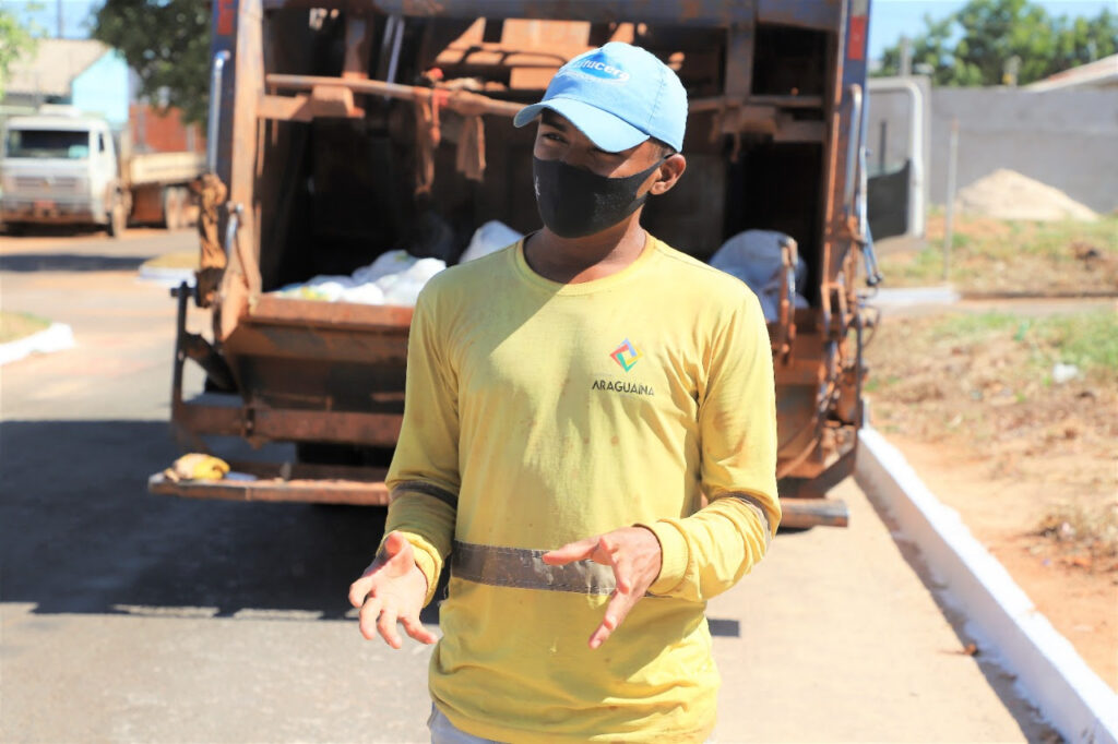 unnamed-1024x682 “A gente pede consideração”, relata coletor de lixo araguainense que se cortou com vidro