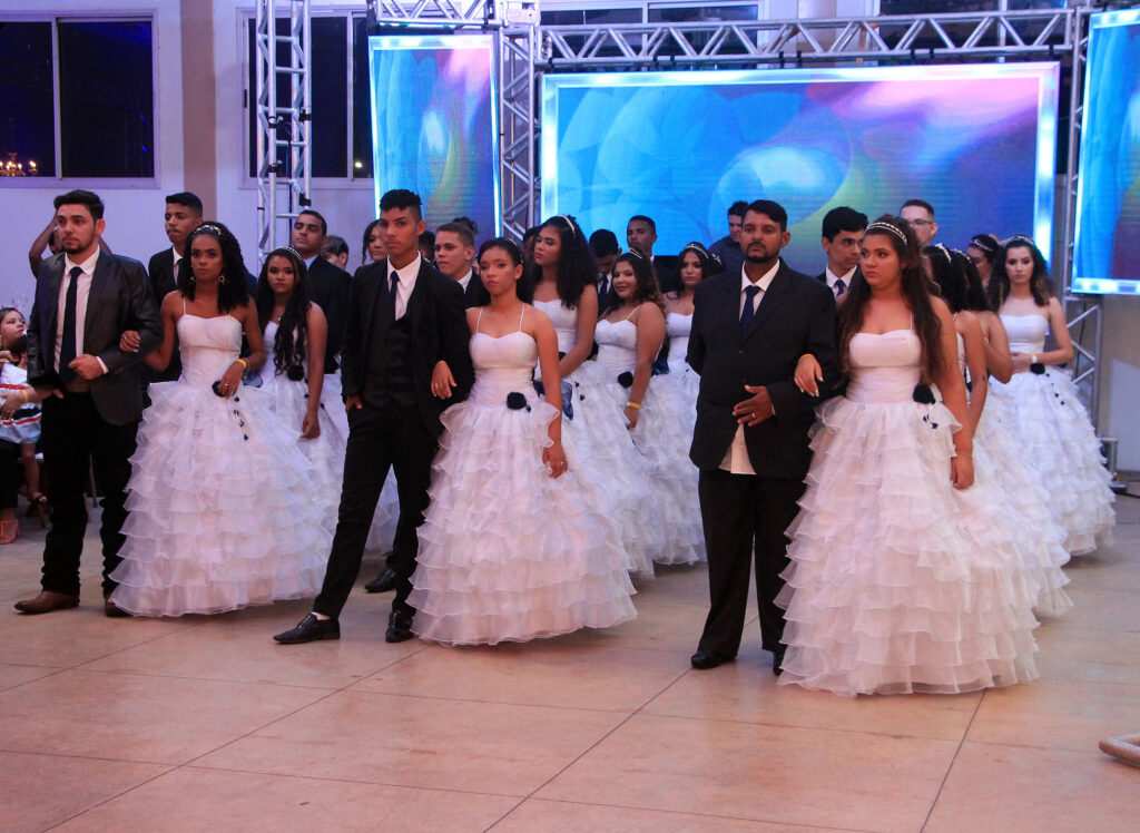 4o-Baile-das-Debutantes-300-1024x748 Baile das Debutantes comunitário realiza o sonho de17 adolescentes de Cariri