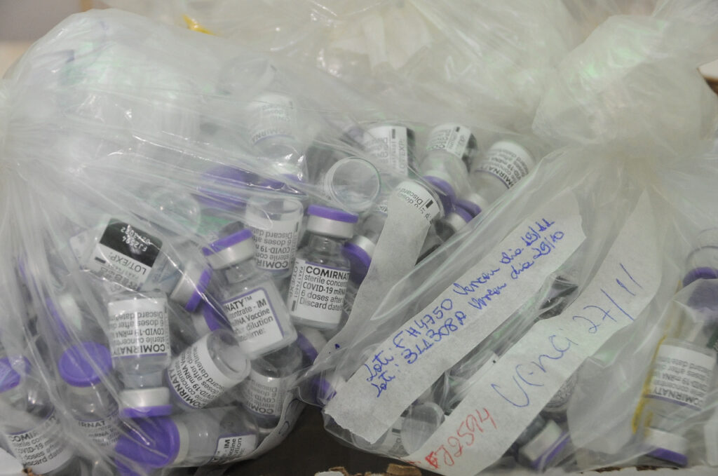 vacinacao2-1024x679 Formoso do Araguaia perde 1.282 doses de vacina contra a Covid e outras 3.409 desapareceram, aponta MPE