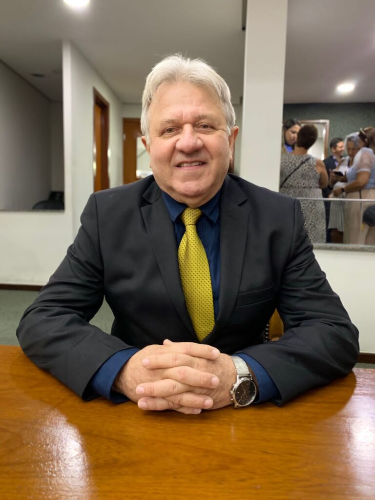 IMG-20220629-WA0194-768x1024 Dr. Hider Alencar assume mandato na Assembleia Legislativa do Tocantins   no lugar de Vanda Monteiro