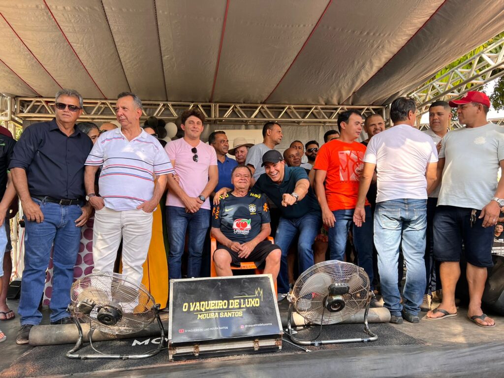Tocantinopolis-Ataides-1024x768 Em Tocantinópolis, Ataídes Oliveira se reúne com vereadores e participa de aniversário do deputado Fabion Gomes