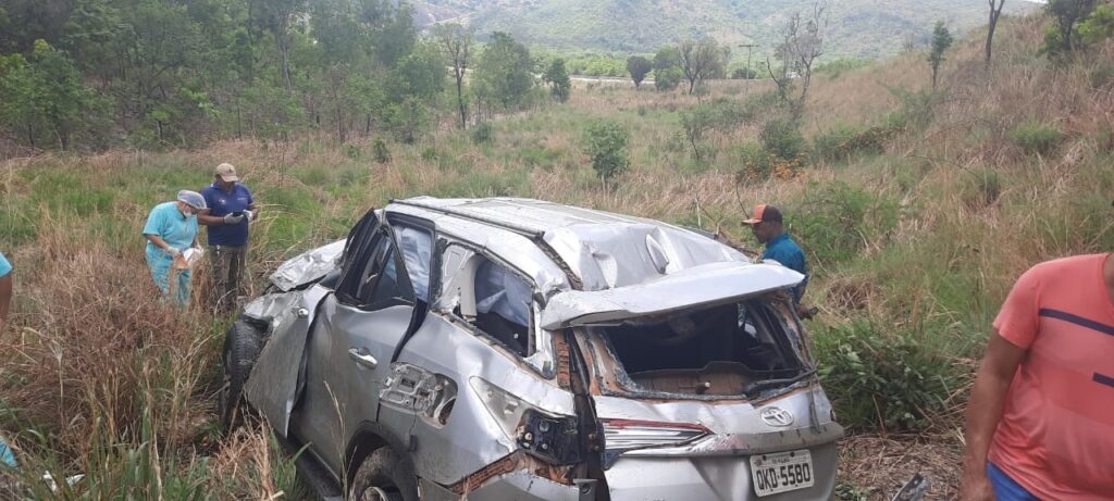 WhatsApp-Image-2022-10-26-at-12.03.10-1024x461 Sudeste do TO: Senador Irajá e esposa sofrem acidente de trânsito; motorista morre