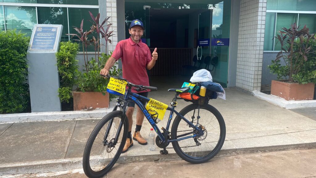 Ciclista-percorre-o-mundo-4-1024x576 Ciclista aventureiro no desafio de percorrer o mundo é recebido pelo prefeito de Pedro Afonso