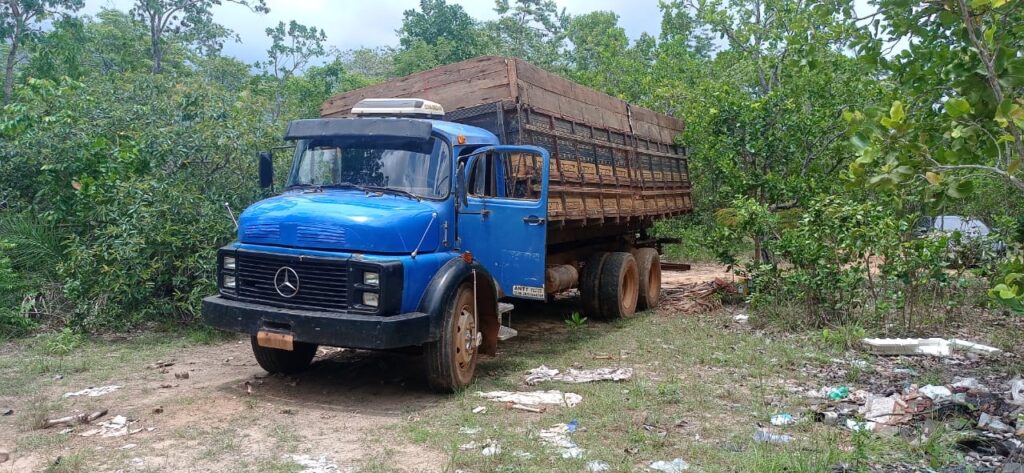 WhatsApp-Image-2022-11-29-at-12.33.35-1024x473 PM prende em Gurupi dois homens que desmontavam caminhão furtado em Lagoa da Confusão