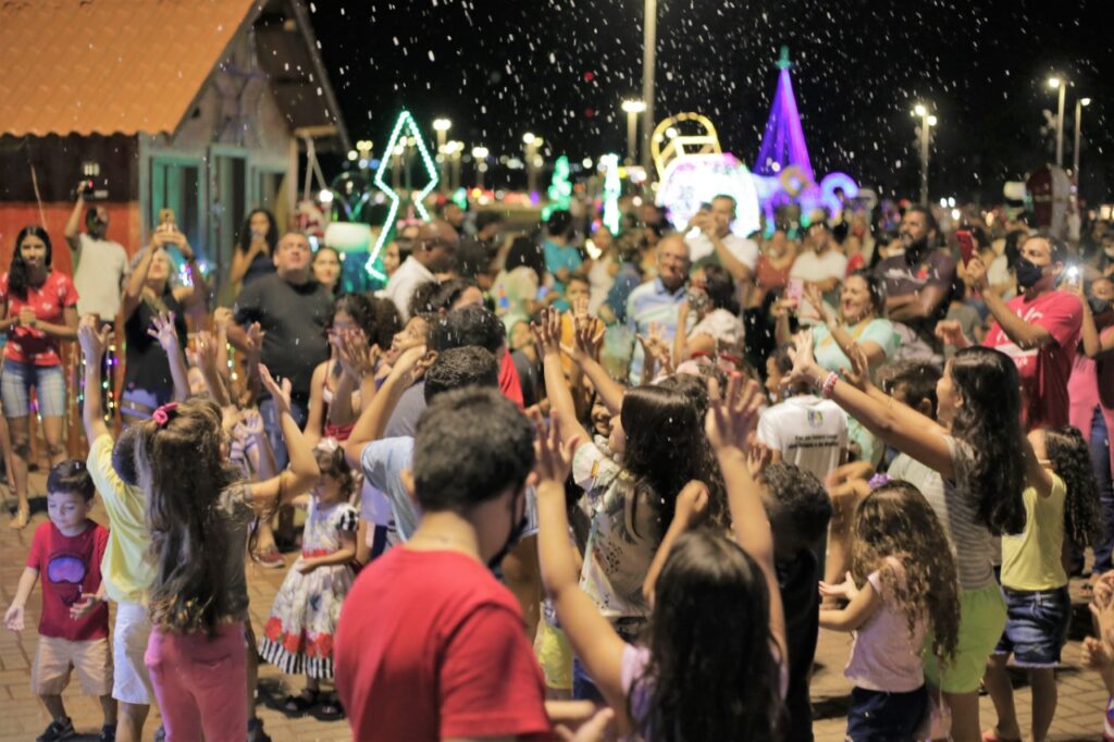 IMG-20221208-WA0090-1024x682 Fim de semana em Araguaína tem lançamento da iluminação natalina e shows em bairros