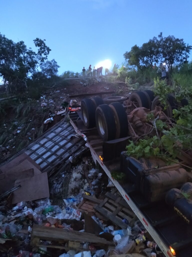 WhatsApp-Image-2023-01-31-at-10.04.39-1-768x1024 Duas pessoas morrem durante grave Acidente na região serrana de Monte do Carmo