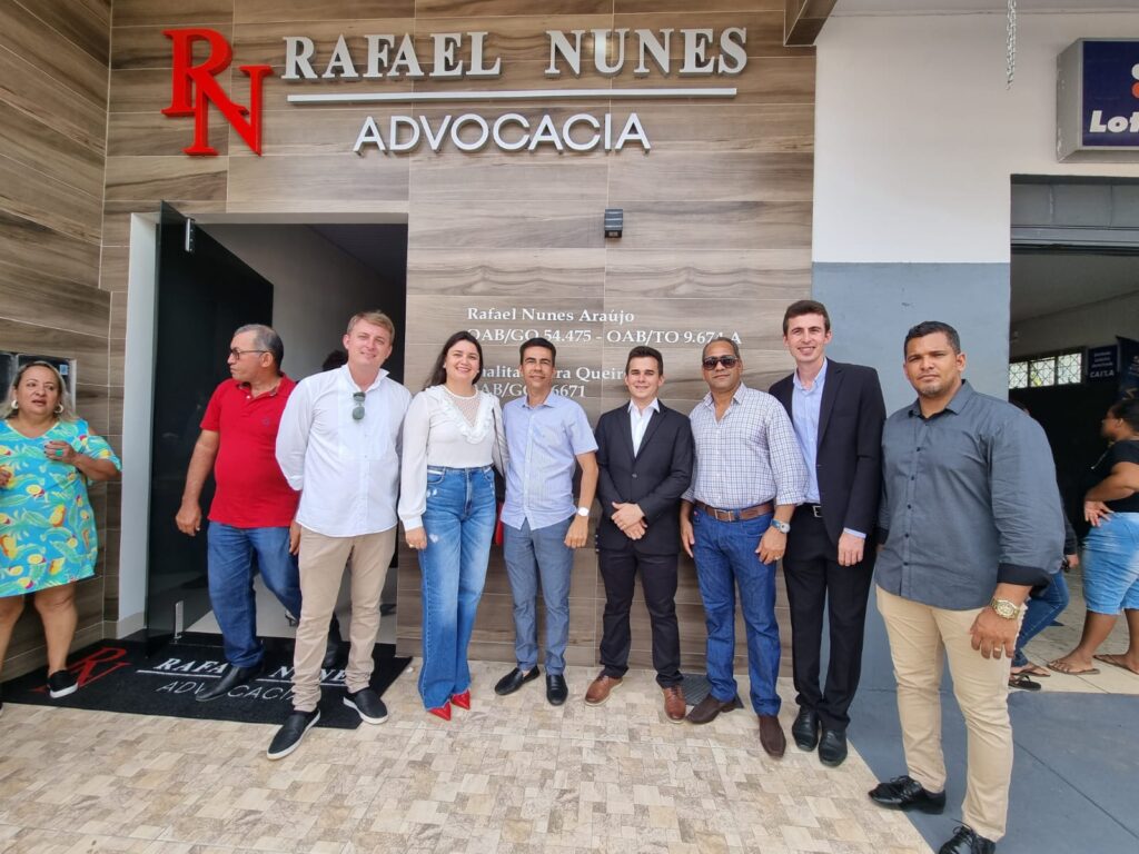 Escitorio-Advocacia-Rafael-Nunes-1-1024x768 Jovem advogado Dr. Rafael Nunes e seus sócios, Drª Thalita e Dr. Daniel, apresentam novo escritório à comunidade de Peixe