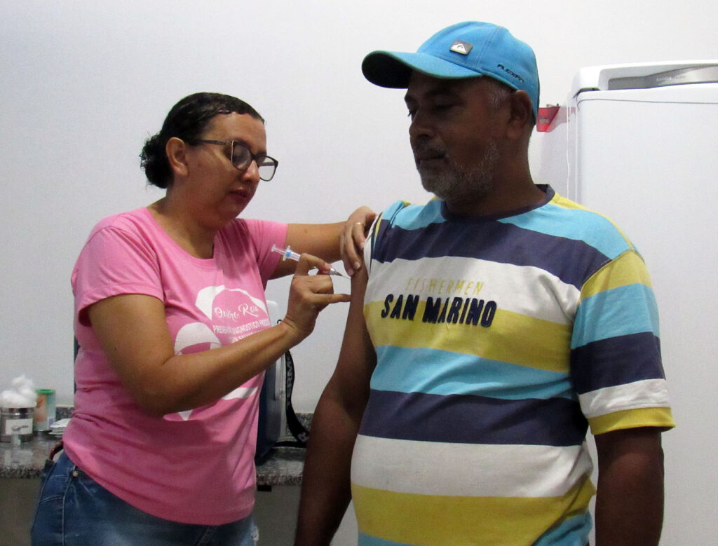 Cariri-Vacina-contra-Influenza-8-1024x779 Dia de vacinação contra Influenza foi realizado em Cariri do Tocantins pela Secretaria Municipal de Saúde