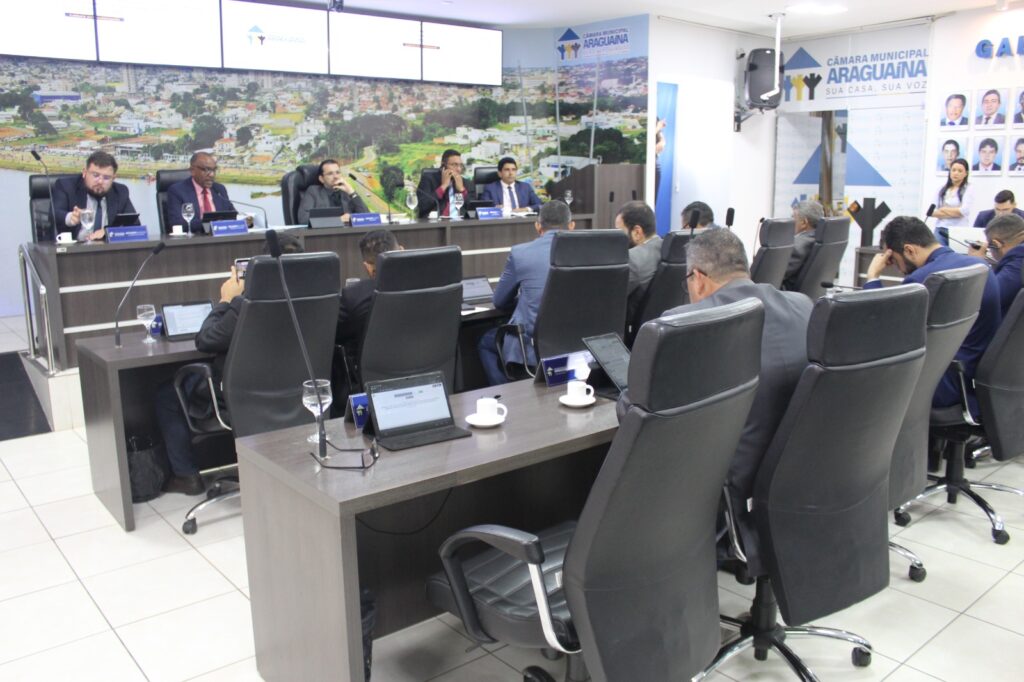 Vereadores-de-Araguaina-Camara-de-Araguaina-1024x682 Vereadores de Araguaína aprovam reajuste do piso salarial de R$ 4.420,55 para professores efetivos