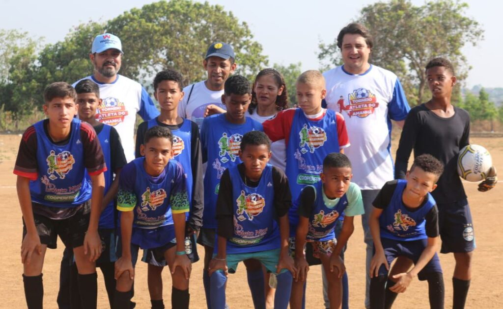 Escolinhas-w-1024x631 Deputado Eduardo Fortes inicia campanha em prol da escolinha de futebol do setor Campo Bello