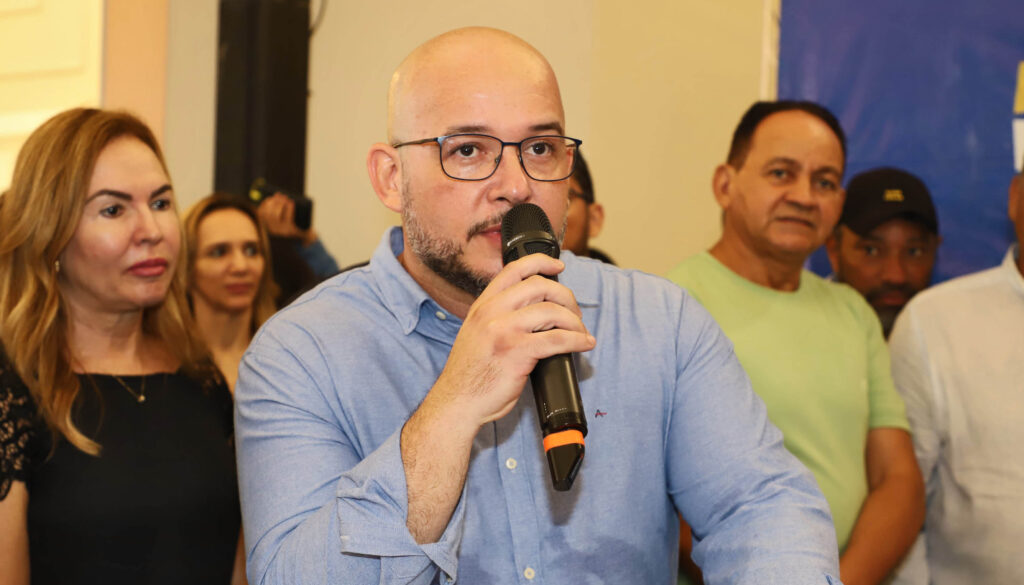IMG_4085-1024x585 Em Gurupi, governador Wanderlei Barbosa inaugura unidade de atendimento ao cidadão com mais de 200 serviços