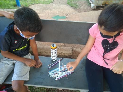 Escola-Eliseu-distrito-industrial-2 Professora usa criatividade para presentear alunos de escola de comunidade carente em Gurupi com doação de brinquedos com produtos recicláveis