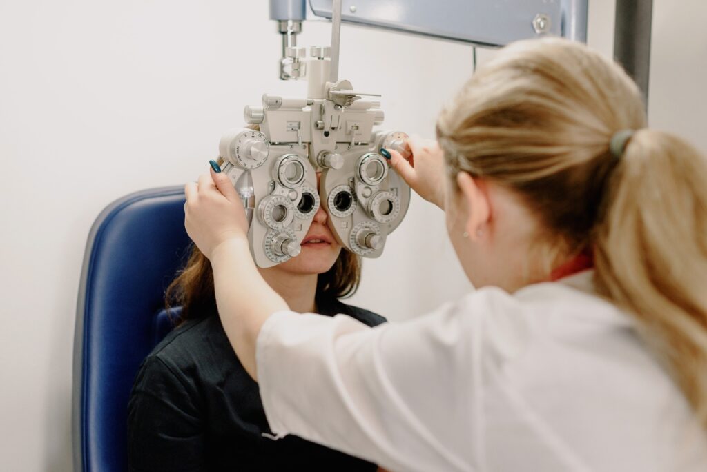 Optometria-foto-Ksenia-Chernaya-Pexels-5-1024x684 STF reconhece o profissional optometrista no Brasil, responsável pela atenção primária na saúde dos olhos
