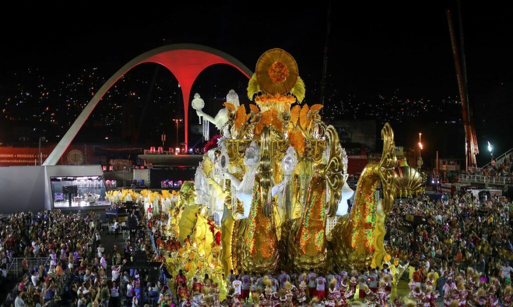 carnaval-1024x613 Rio e São Paulo adiam desfile de carnaval para feriado de Tiradentes